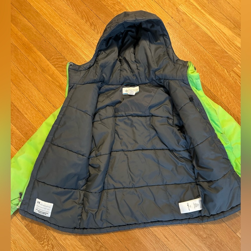 Columbia Jacket, Puffy - Picture 2 of 4